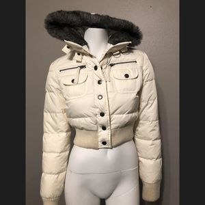 Cropped Guess puffer jacket with DOWN and FEATHER